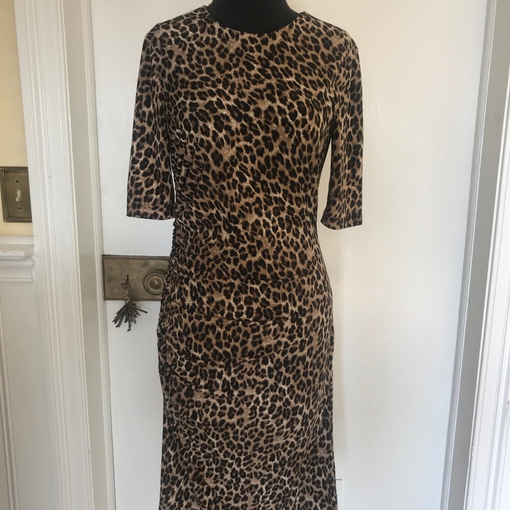 Body Con leopard Dress